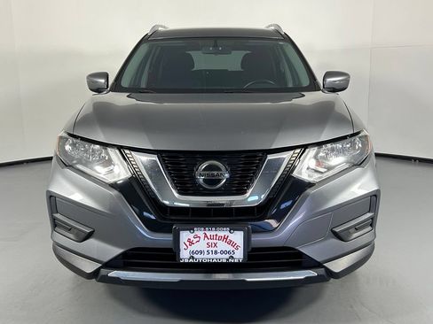 Used 2018 Nissan Rogue SV AWD/4WD image 1