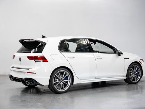 Used 2024 Volkswagen Golf R AWD/4WD image 2