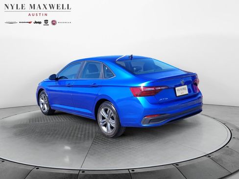 Used 2024 Volkswagen Jetta SE image 14