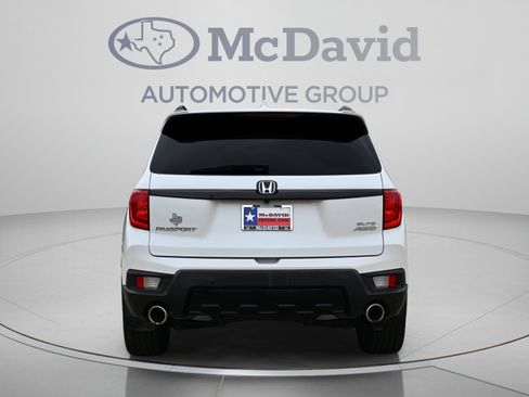 Used 2023 Honda Passport Elite image 5