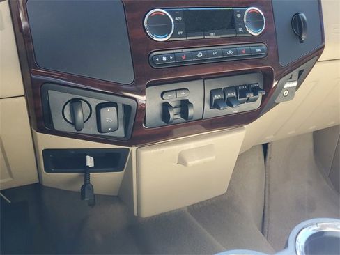 Used 2010 Ford F250 Lariat image 24