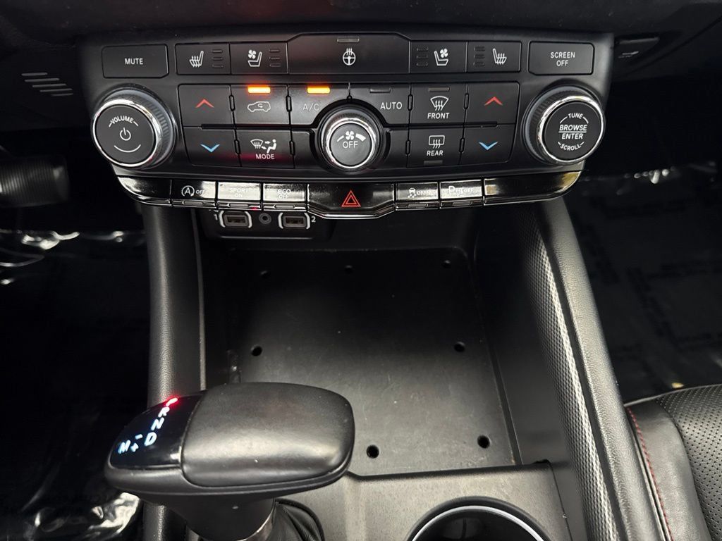 Used 2024 Dodge Durango GT AWD/4WD image 17