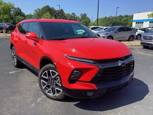 Used 2023 Chevrolet Blazer RS w/ Driver Confidence II Package image 7