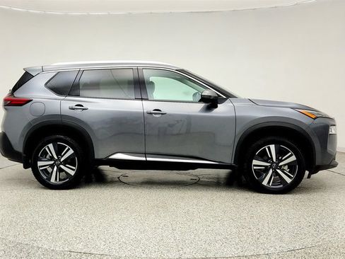 Used 2023 Nissan Rogue SL FWD image 4