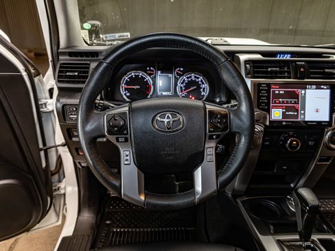 Used 2022 Toyota 4Runner TRD Sport w/ Technology Package AWD/4WD image 15