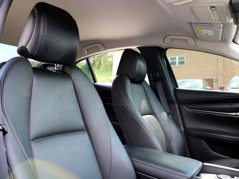 Used 2021 MAZDA MAZDA3 s image 40