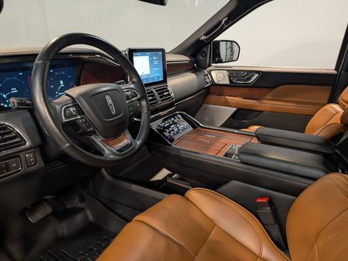 Used 2019 Lincoln Navigator L Reserve w/ Cargo Package image 14