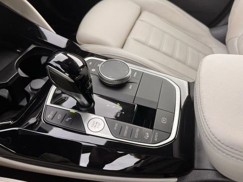 Used 2024 BMW X4 M40i image 18