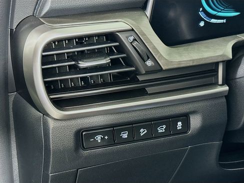Used 2025 Kia Telluride EX X-Line AWD/4WD image 10