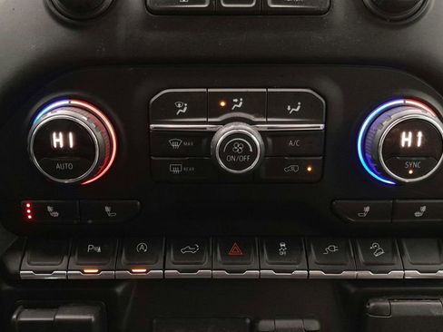 Used 2019 Chevrolet Silverado 1500 RST image 27