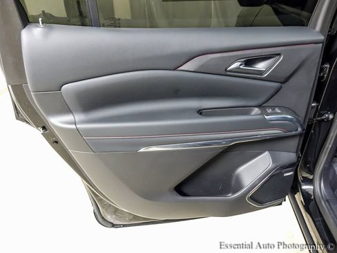 Used 2024 Chevrolet Traverse RS image 20