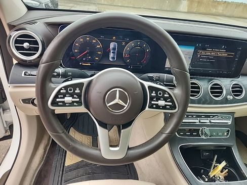 Used 2020 Mercedes-Benz E 350 Sedan image 4