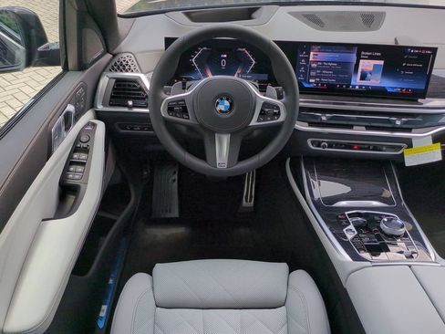 New 2027 BMW X7 xDrive40i w/ Executive Package AWD/4WD image 16