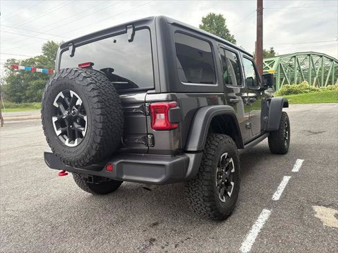 Certified 2025 Jeep Wrangler Unlimited Rubicon w/ Convenience Group AWD/4WD image 7