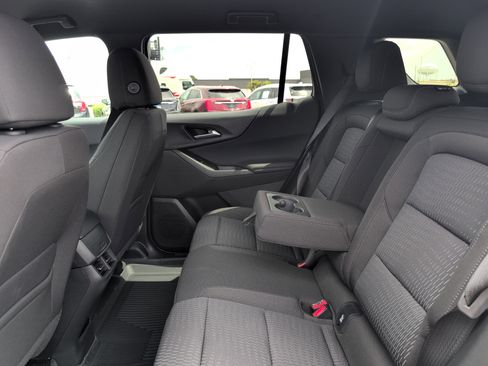 New 2026 Chevrolet Equinox LT w/ Safety and Technology Package FWD image 33