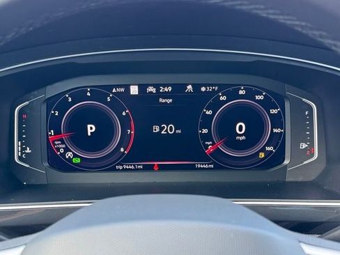 Used 2022 Volkswagen Tiguan SEL R-Line image 35