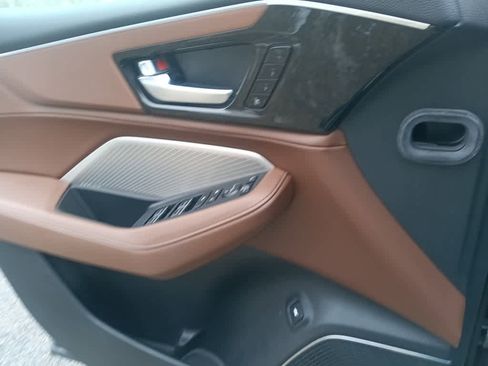 Used 2023 Acura MDX SH-AWD w/ Technology Package image 15