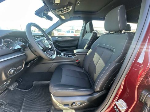 New 2025 Jeep Grand Cherokee L Laredo w/ Luxury Tech Group I image 13