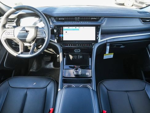 New 2026 Jeep Grand Cherokee Limited image 13