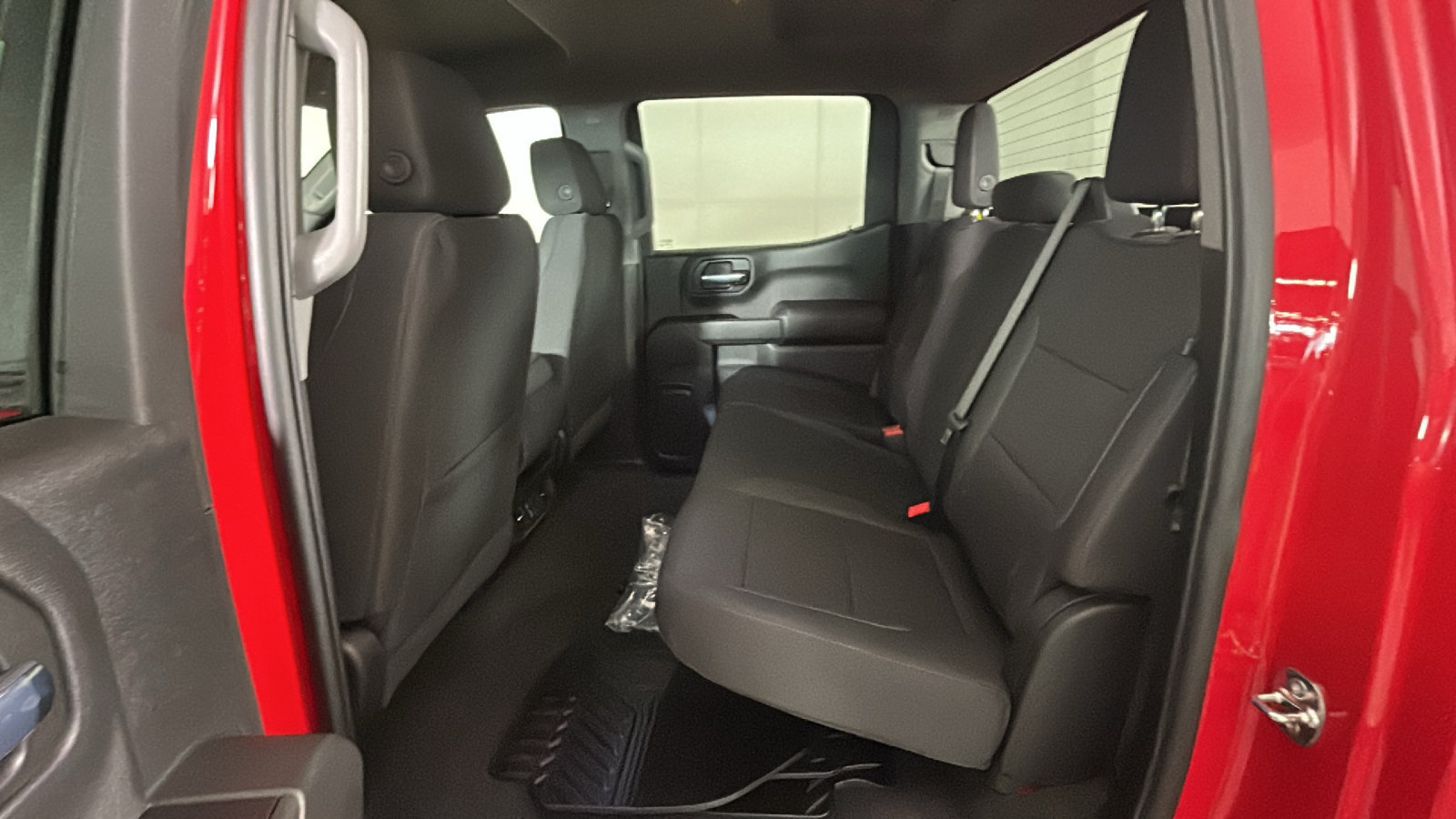 Used 2026 Chevrolet Silverado 1500 Custom w/ Turbomax Blackout Package RWD image 33