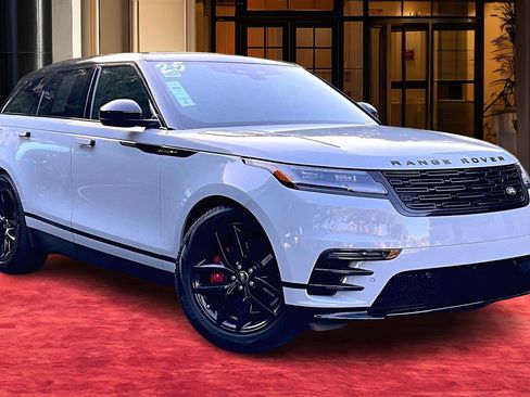Used 2025 Land Rover Range Rover Velar Dynamic SE image 11