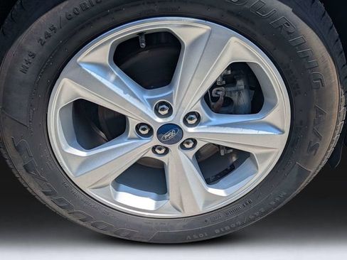 Used 2020 Ford Edge SE FWD image 11