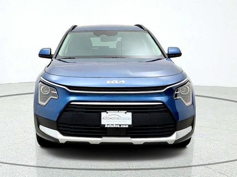 Used 2025 Kia Niro EX FWD image 2