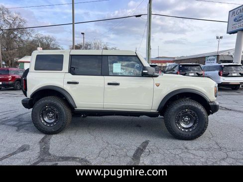 New 2025 Ford Bronco Badlands AWD/4WD image 8