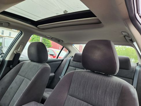 Used 2011 Nissan Altima 2.5 S w/ Convenience Pkg FWD image 11