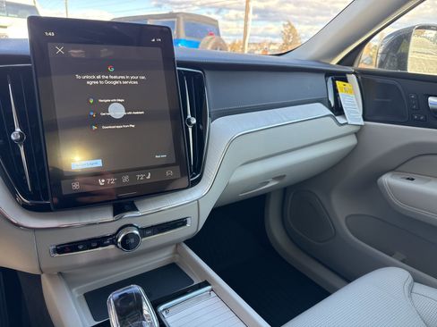 New 2026 Volvo XC60 B5 Ultra w/ Climate Package image 21