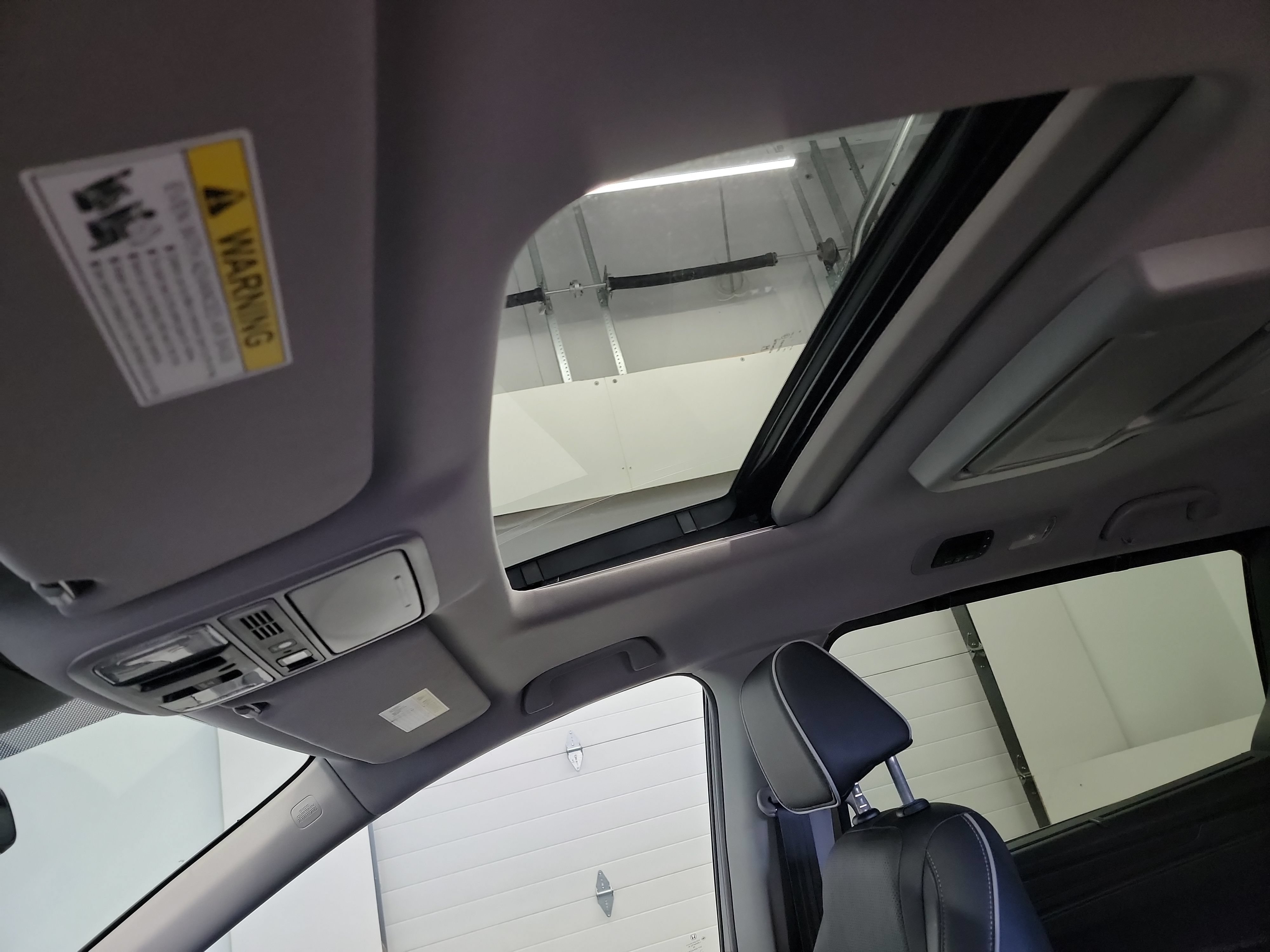 Used 2024 Honda Odyssey Elite image 24