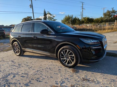 Used 2020 Lincoln Corsair FWD image 2