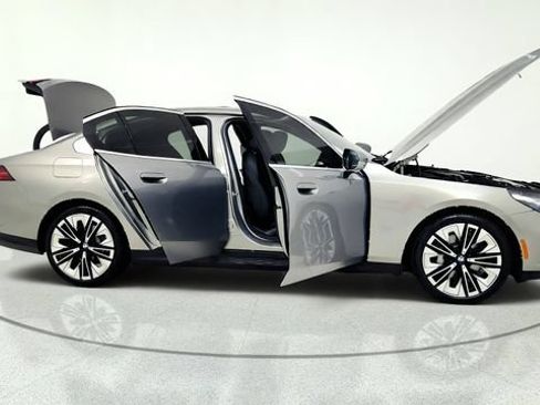 Used 2026 BMW 530i RWD image 20