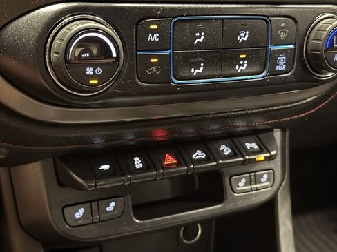 Used 2019 GMC Canyon All Terrain w/ All Terrain X Package AWD/4WD image 24