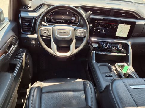 Used 2024 GMC Sierra 2500 Denali w/ Denali Reserve Package AWD/4WD image 4