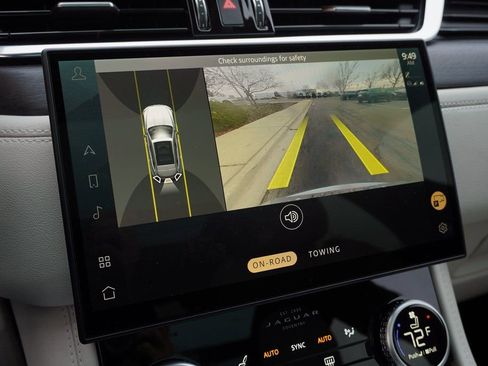 Used 2025 Jaguar F-PACE R-Dynamic S image 26