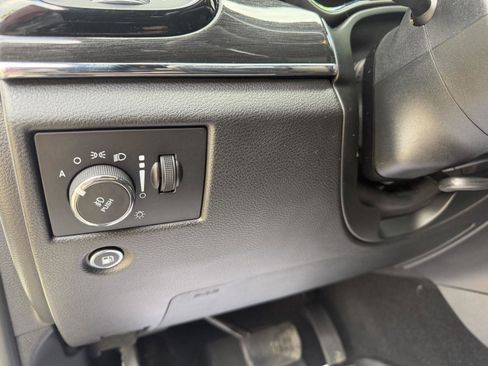 Used 2019 Jeep Grand Cherokee Trailhawk AWD/4WD image 17