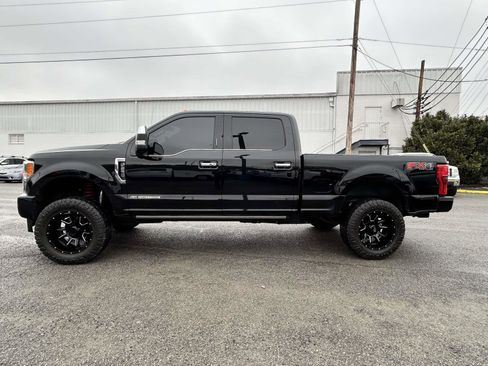 Used 2017 Ford F250 Platinum w/ Platinum Ultimate Package image 6