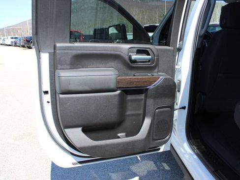 Used 2023 GMC Sierra 2500 SLE w/ SLE Value Package; AWD/4WD image 37