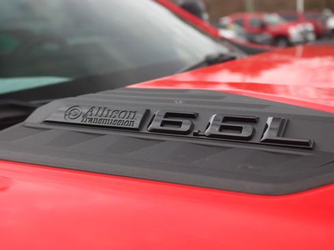 Used 2025 Chevrolet Silverado 2500 Custom w/ Custom Value Package image 10