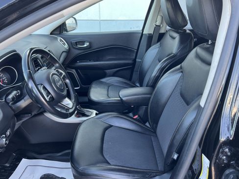 Used 2019 Jeep Compass Latitude image 27