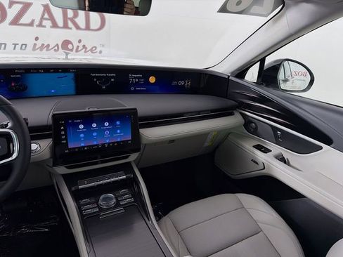 New 2026 Lincoln Nautilus Premier w/ Equipment Group 102A image 25