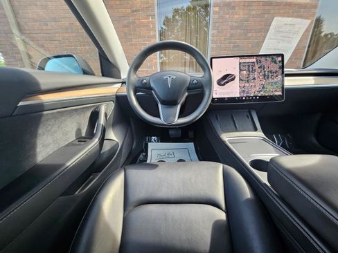 Used 2023 Tesla Model 3 Standard Range RWD image 4