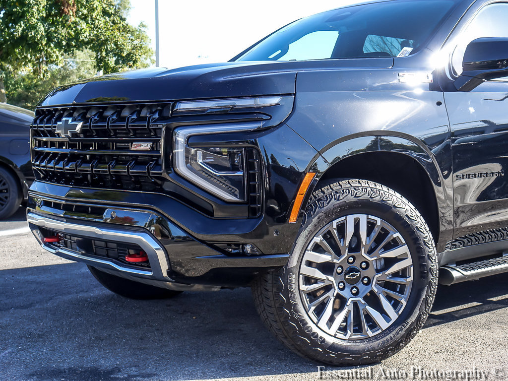Used 2025 Chevrolet Suburban Z71 AWD/4WD image 3