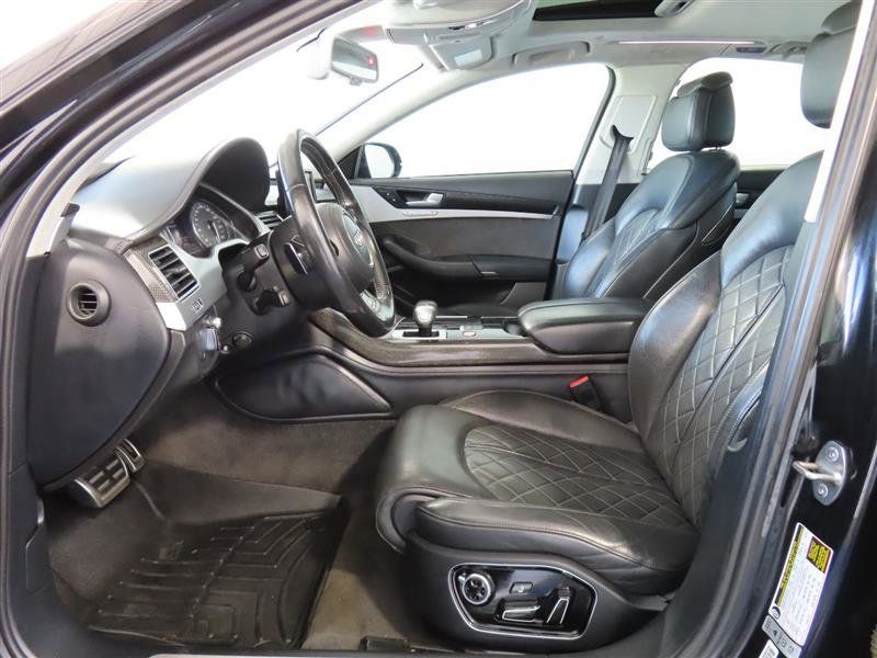 Used 2017 Audi S8 Plus AWD/4WD image 17