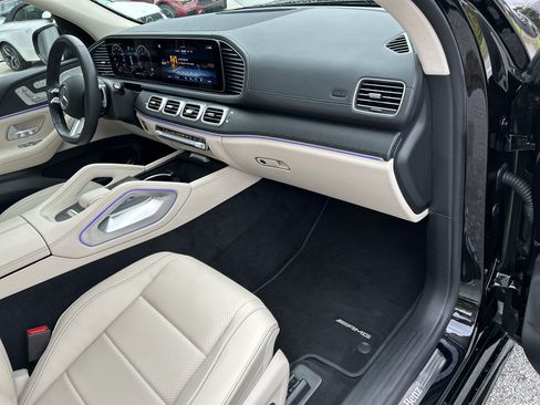 Certified 2025 Mercedes-Benz GLS 450 4MATIC image 52