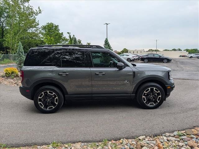 Used 2023 Ford Bronco Sport Outer Banks w/ Tech Package AWD/4WD image 6
