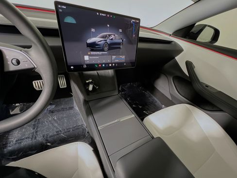 Used 2025 Tesla Model 3 Long Range image 24
