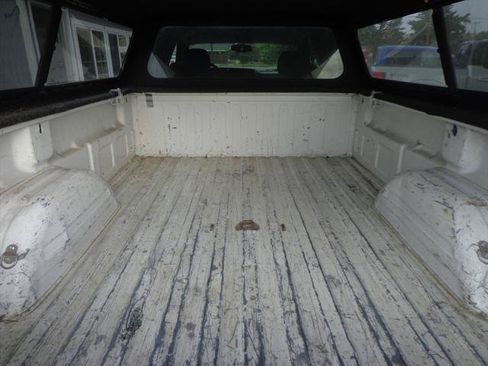 Used 2004 Chevrolet Silverado 2500 LS AWD/4WD image 4