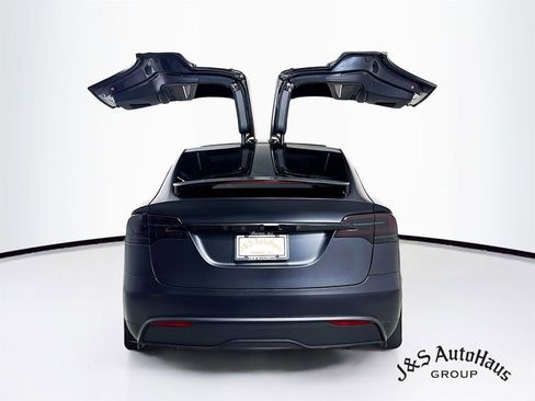 Used 2025 Tesla Model X Base image 6